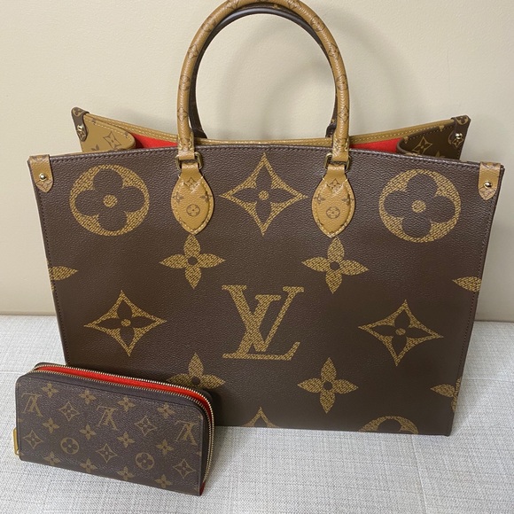 LOUIS VUITTON GM Handbag and Wallet Set - Picture 3 of 6